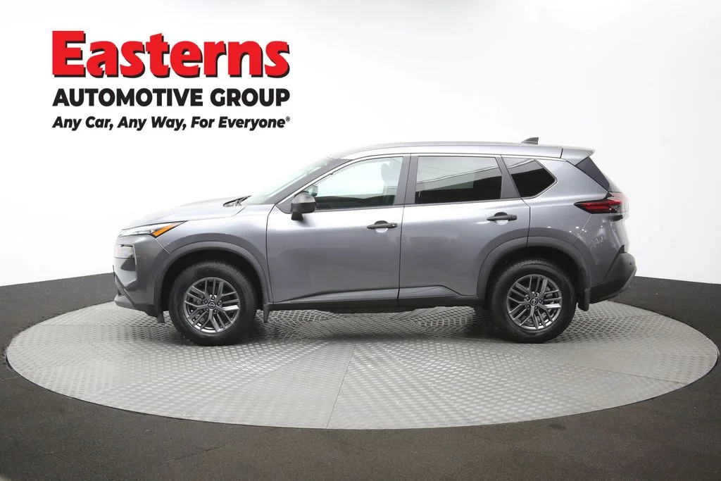 Used 2023 Gray Nissan S image 59