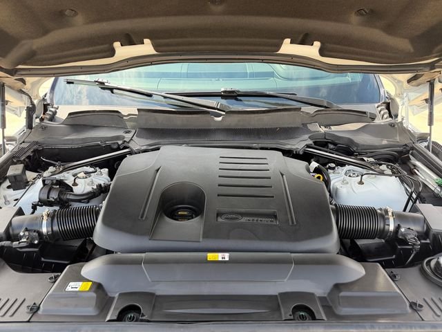 Used 2020 Fuji White Land Rover HSE image 19