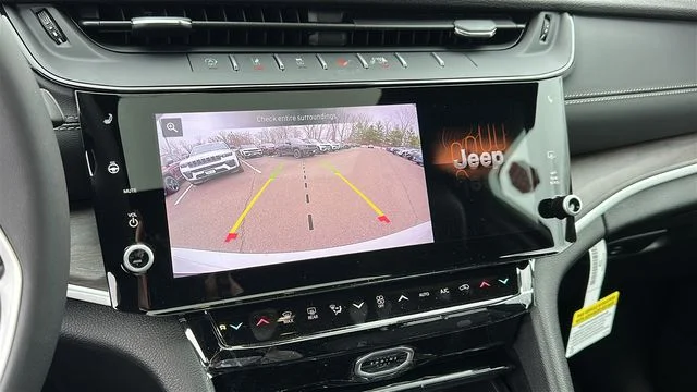 New 2026 White Jeep Altitude image 19