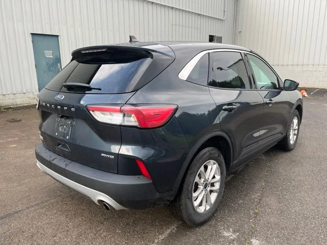 Used 2022 Blue Ford SE image 6