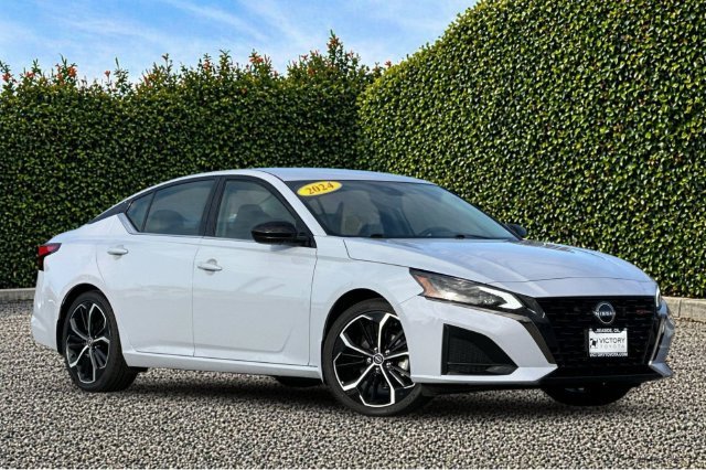 Used 2024 Gray Nissan 2.5 SR image 2