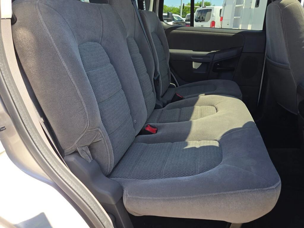 Used 2005 Silver Birch Clearcoat Metallic Ford XLT image 9