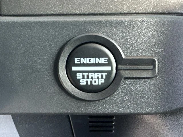 New 2025 Oxford White Ford Badlands® image 40