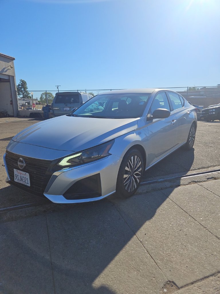 2024 Nissan Altima SV
