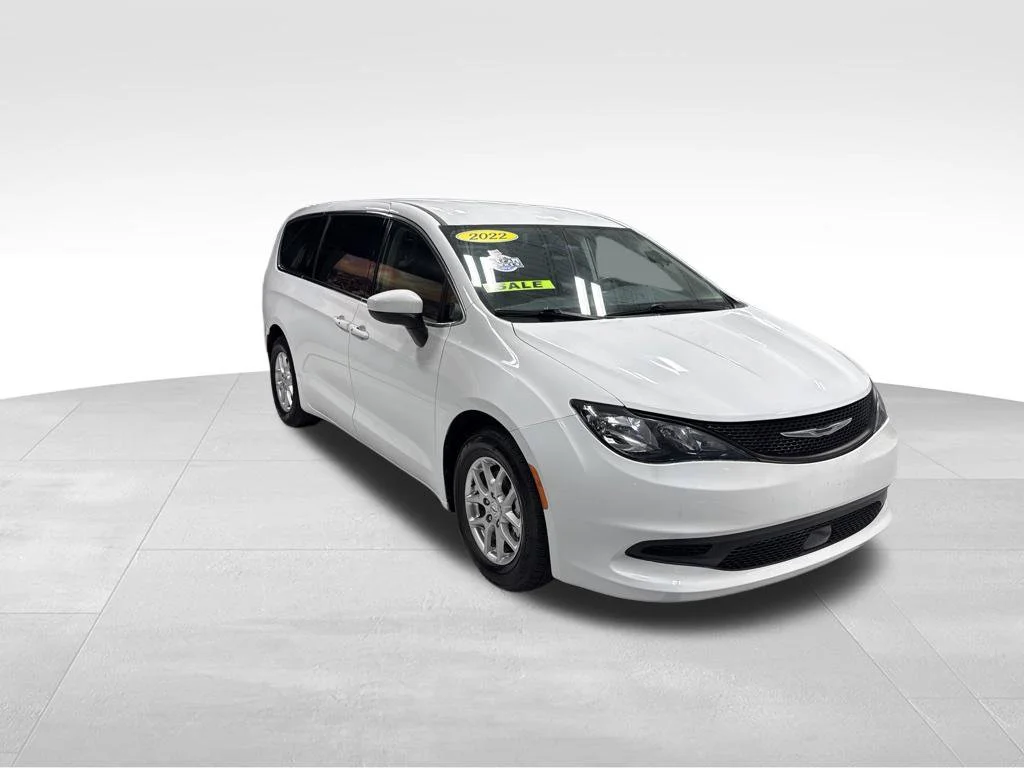 Used 2022 White Chrysler LX image 11
