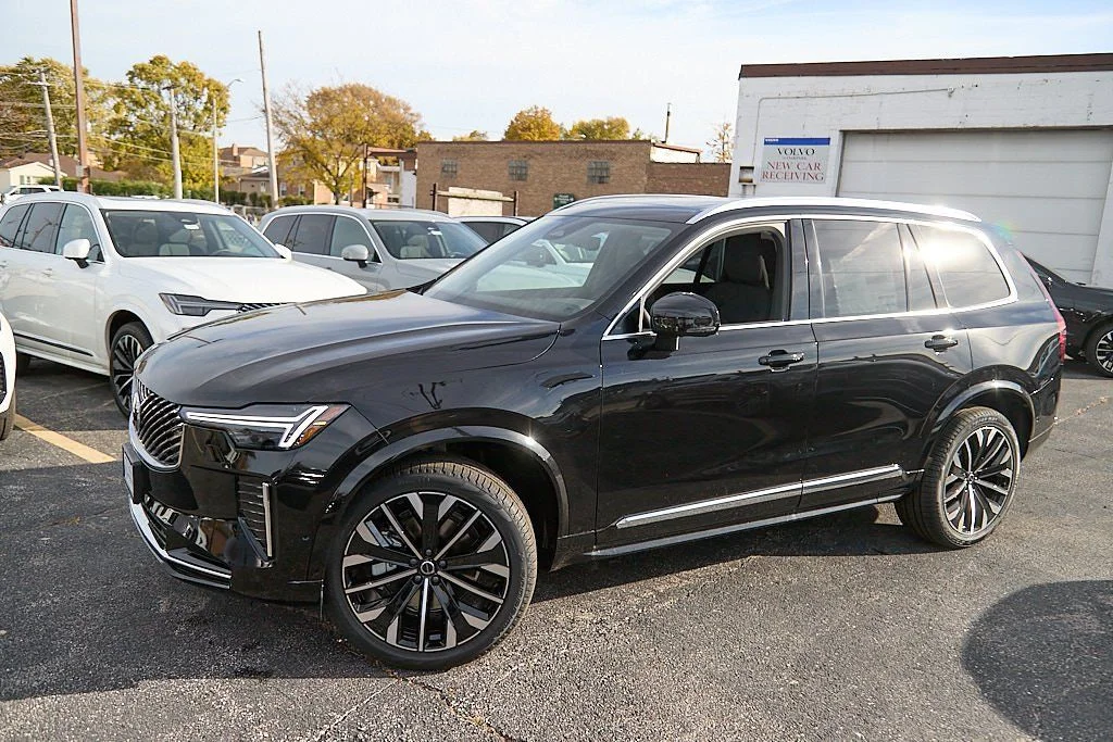 New 2026 Onyx Black Volvo Plus image 3