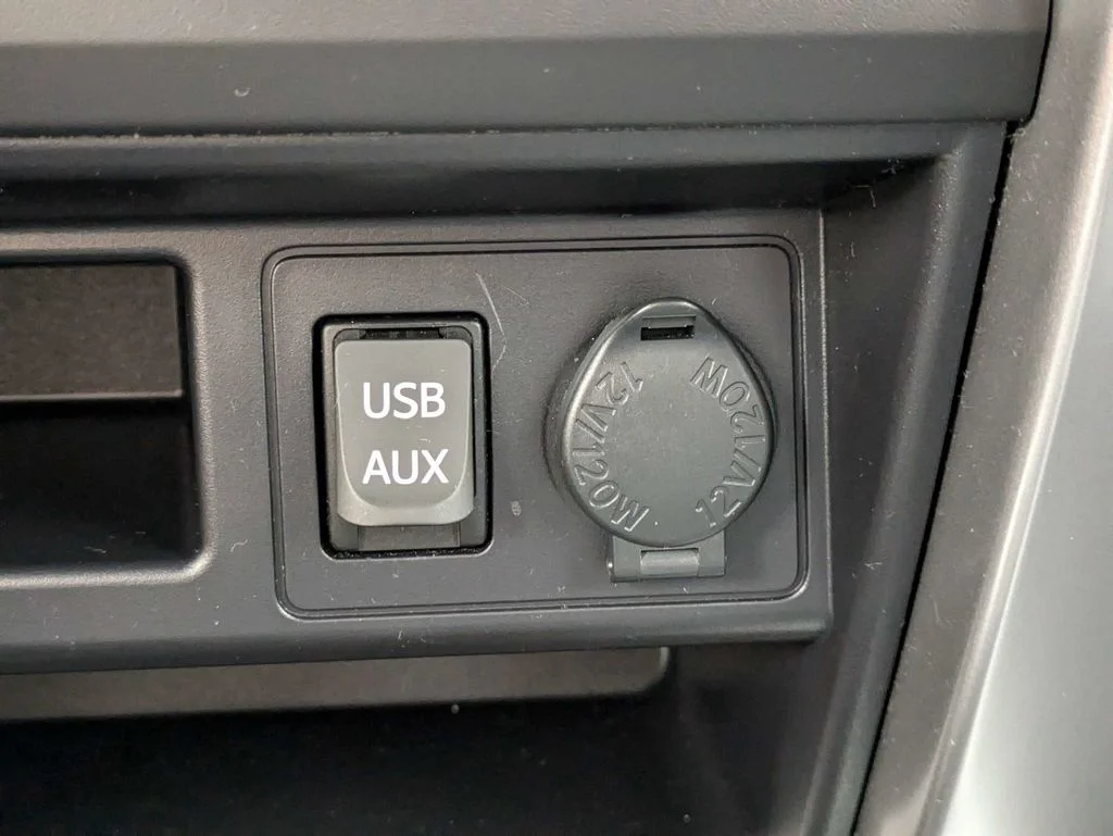 Used 2018 Magnetic Gray Metallic Toyota SR5 Premium image 24