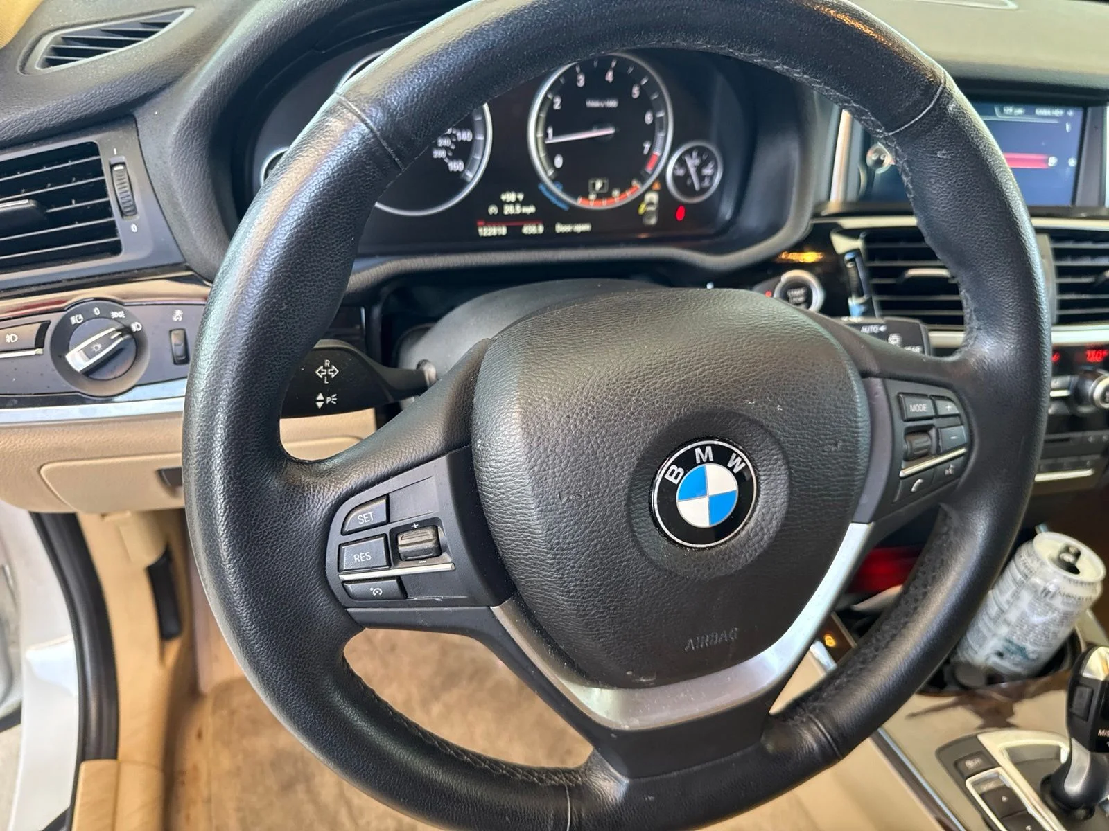 Used 2016 White BMW sDrive28i image 9