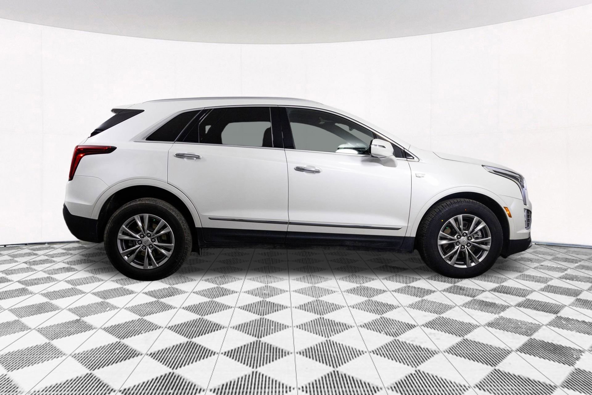 2023 CADILLAC XT5 - Image 17