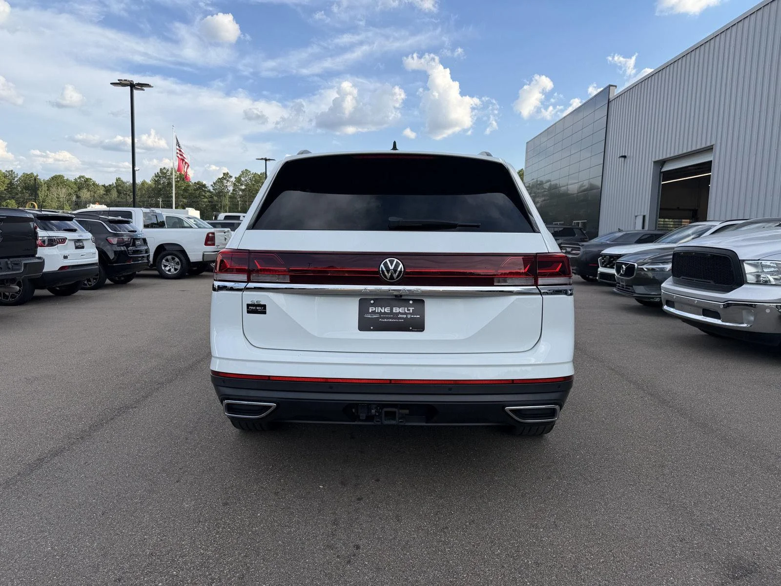 Used 2024 Pure White Volkswagen 2.0T SE w/Technology image 5