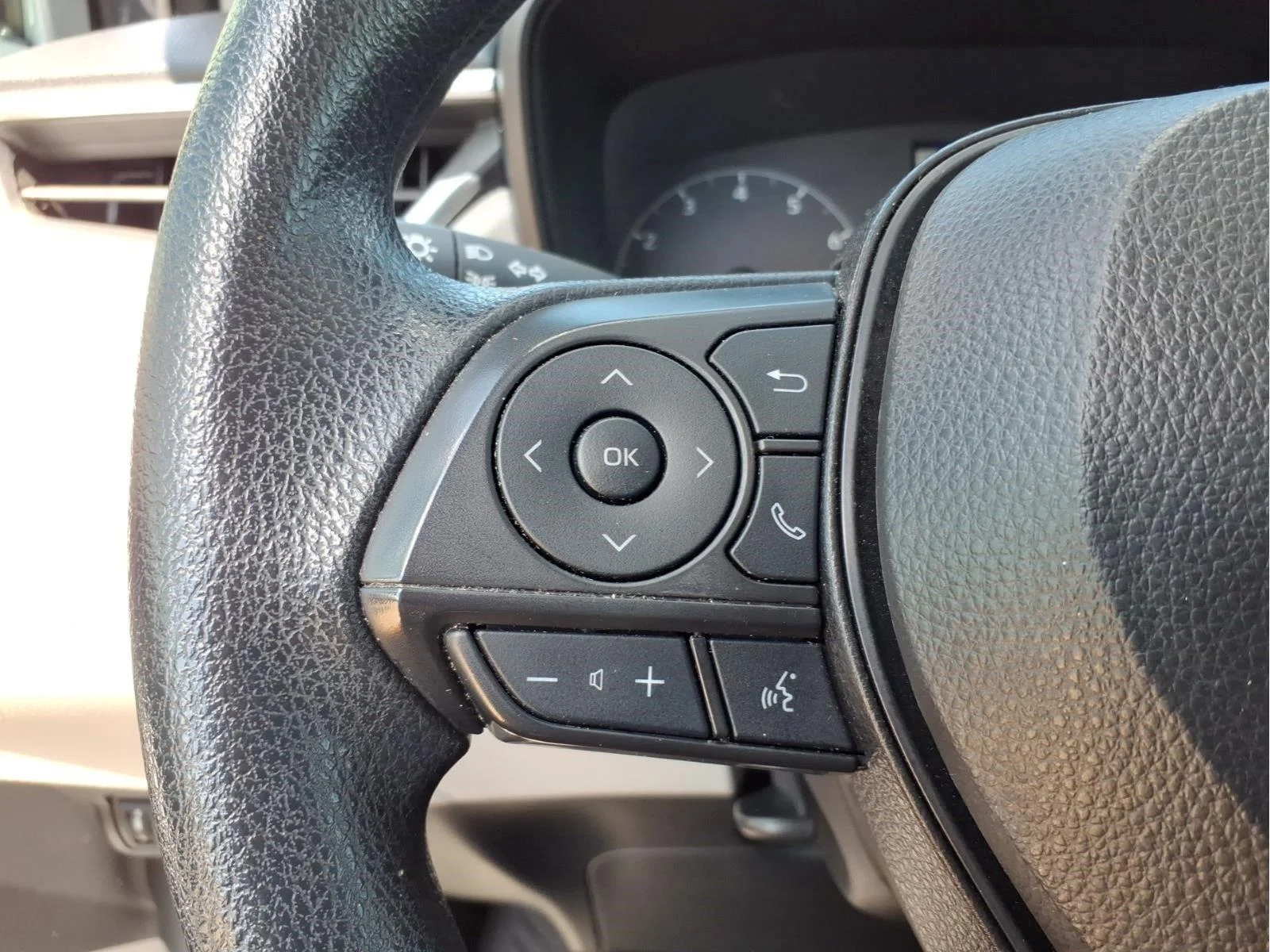 Used 2024 Sonic Silver Toyota L image 20