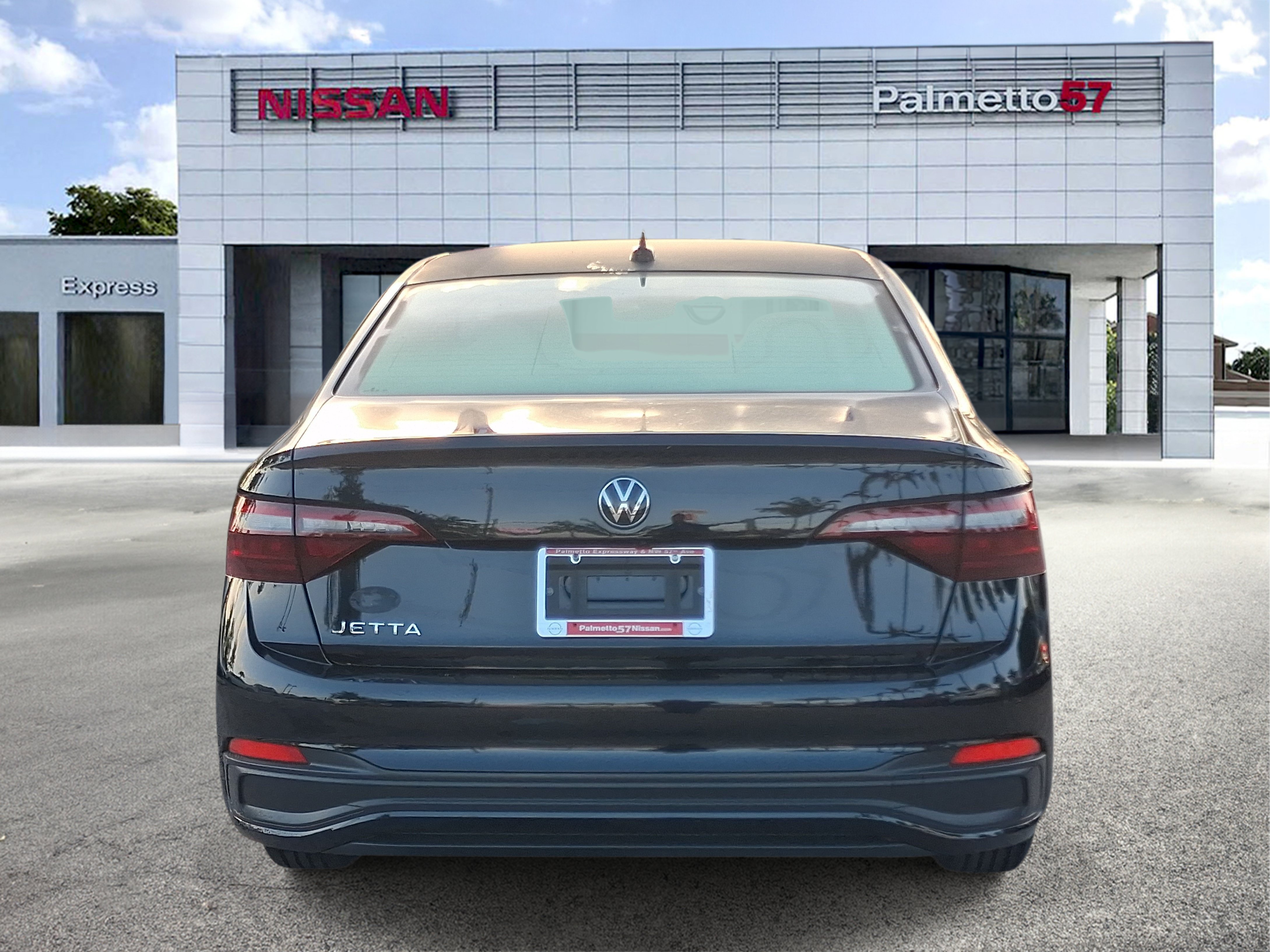 Used 2024 Black Volkswagen 1.5T S image 5
