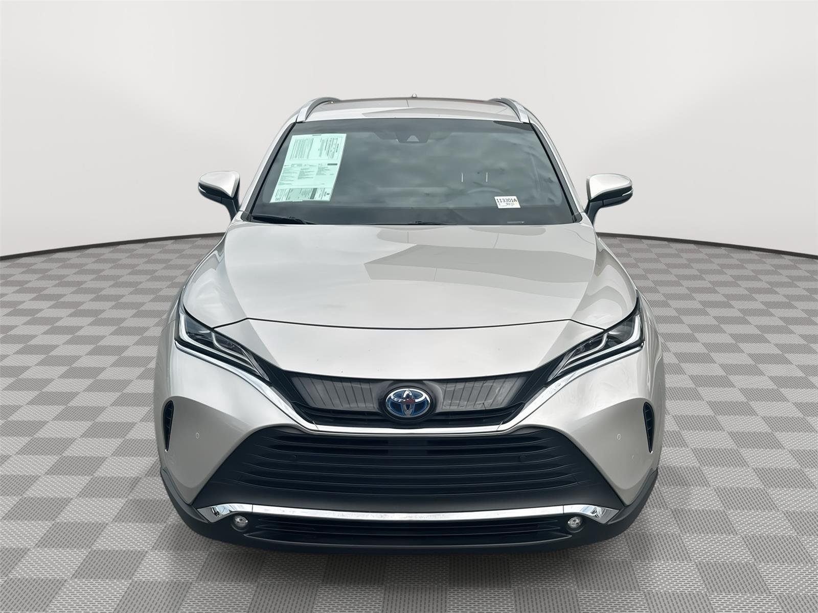 Used 2023 Titanium Glow Toyota XLE image 2