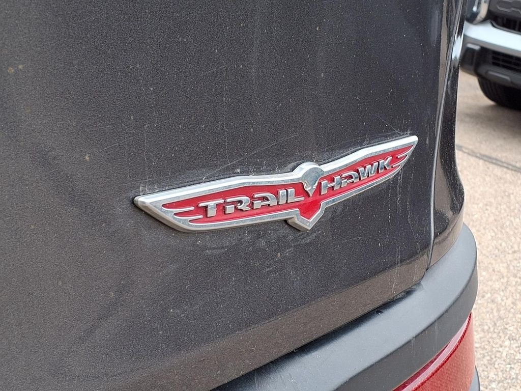 Used 2018 Gray Jeep Trailhawk image 8