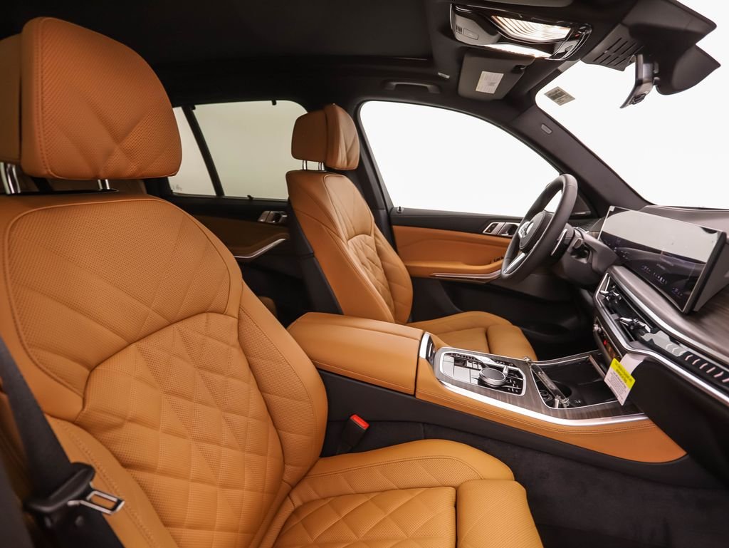 New 2026 Gray Metallic BMW xDrive40i image 31