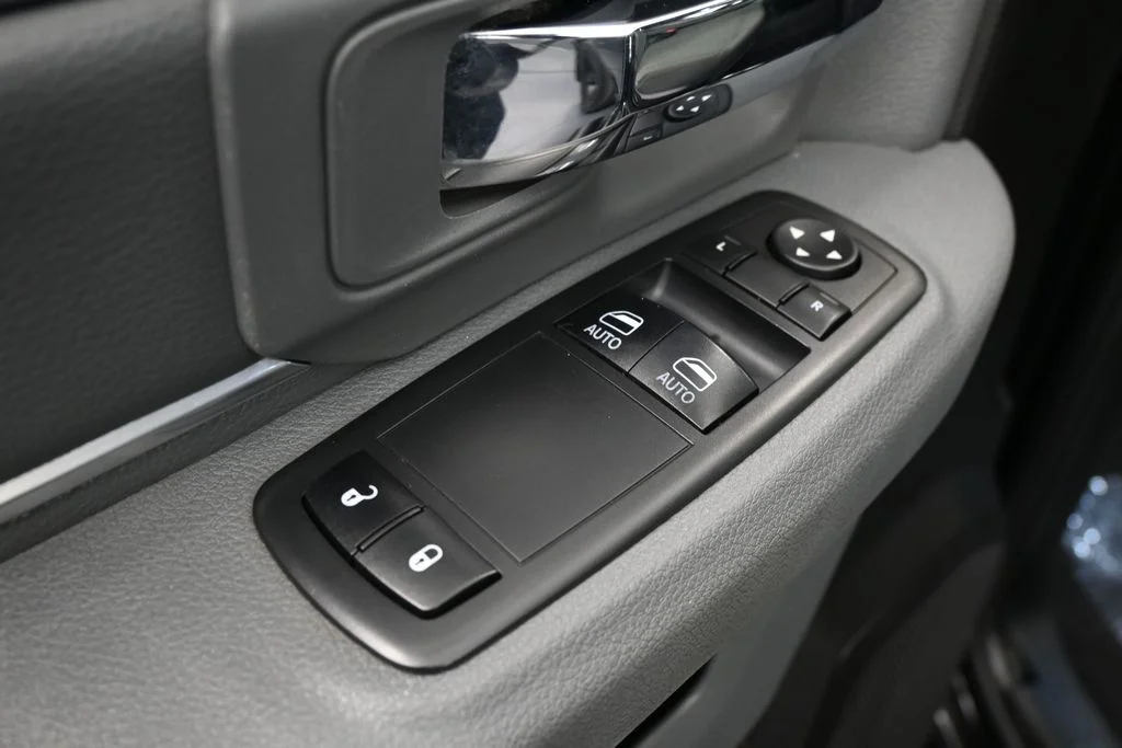 Used 2018 Brilliant Black Crystal Pearlcoat Ram Express image 26