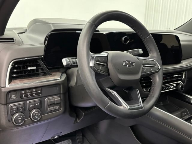 Used 2025 Black Chevrolet Z71 image 21