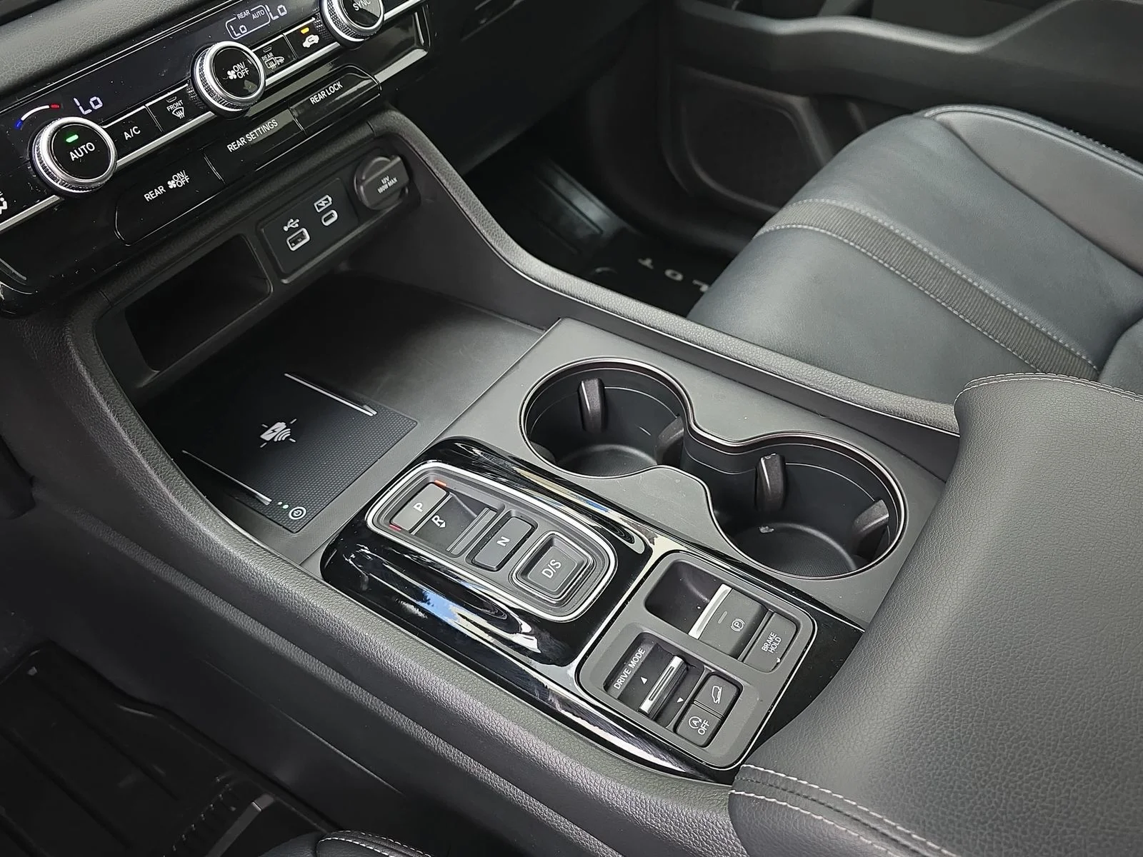2024 Honda Pilot EX-L - Photo 27