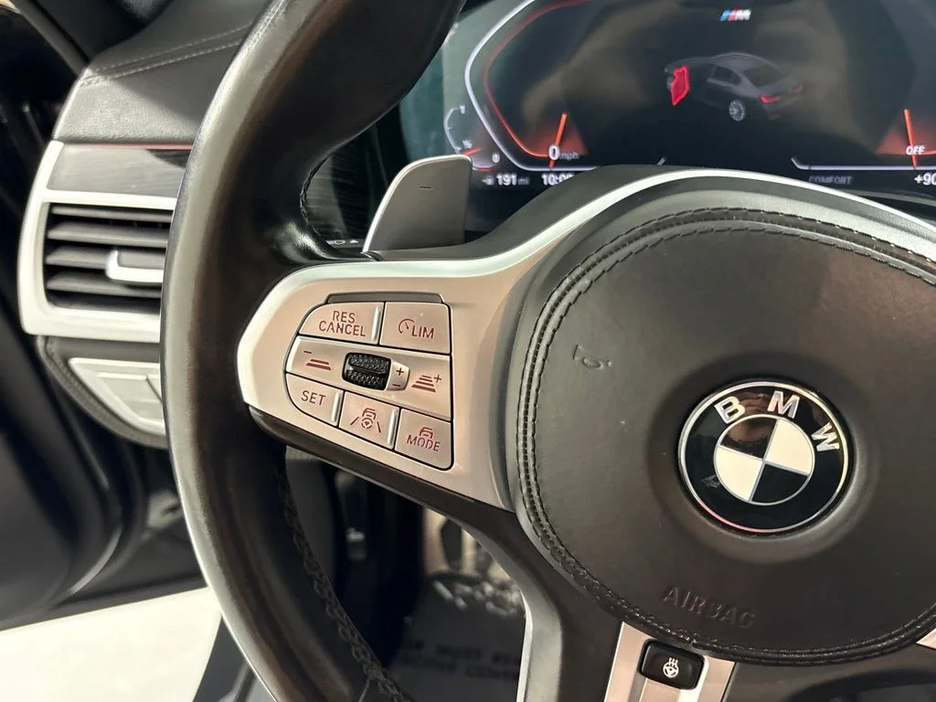 Used 2021 Gray BMW 740i image 33