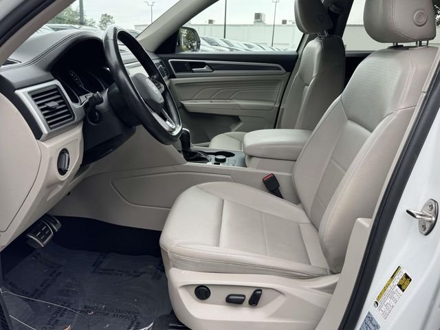 Used 2021 White Volkswagen 3.6L V6 SE w/Technology R-Line image 13