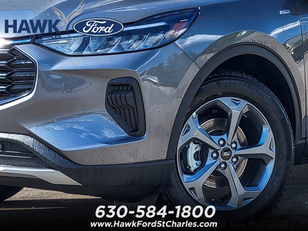 New 2026 Carbonized Gray Metallic Ford ST-Line image 3