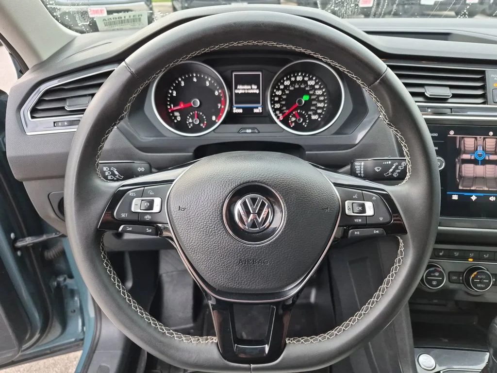 Used 2021  Volkswagen 2.0T SE image 21