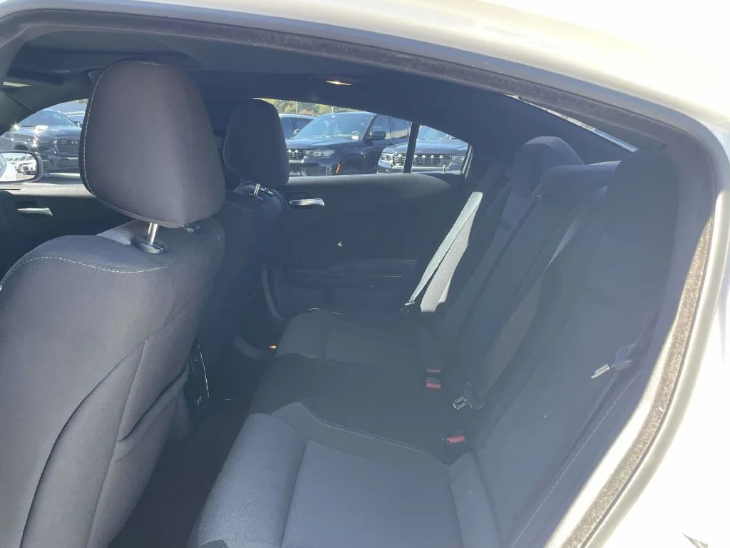 Used 2021 White Dodge SXT image 19