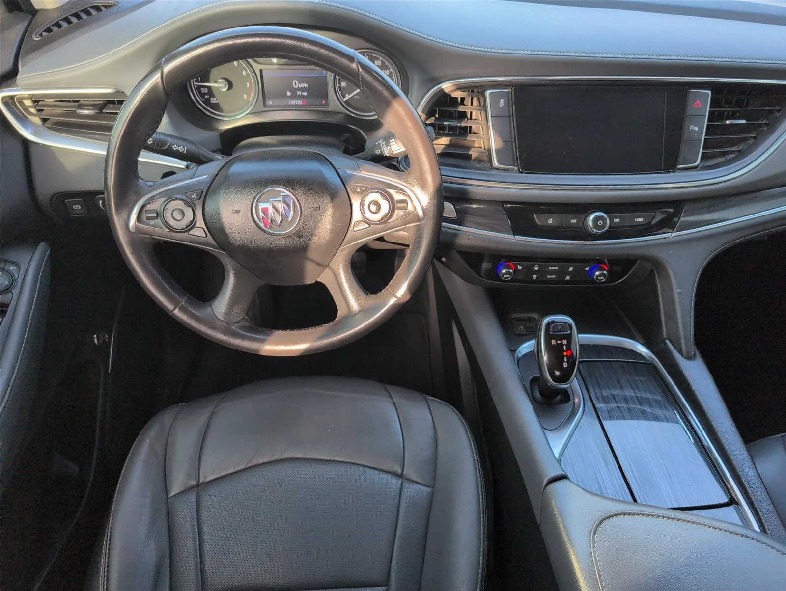 Used 2020 Summit White Buick Essence image 29