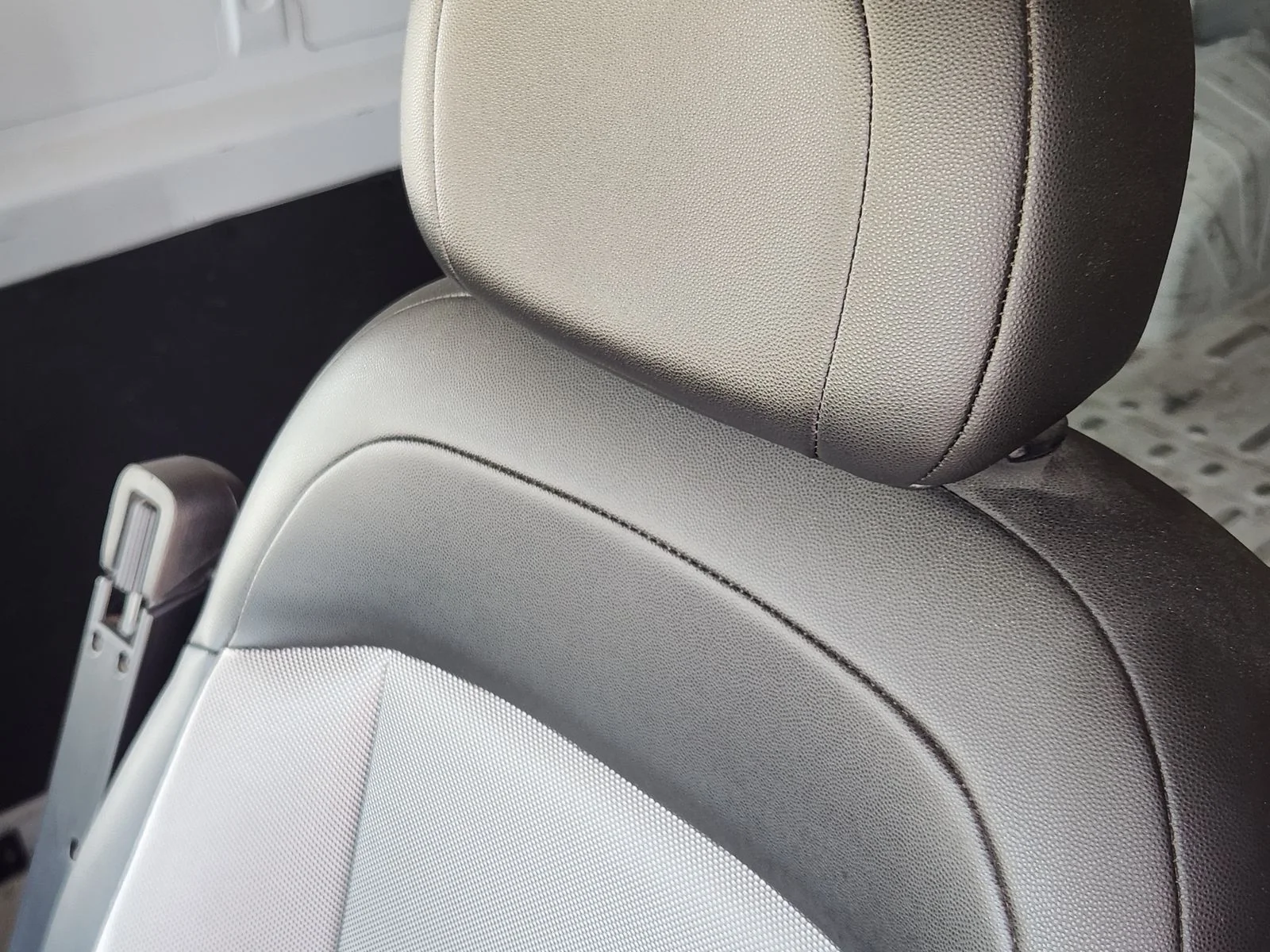 Used 2023 White Ram High Roof image 14