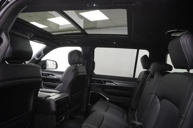 New 2026 High Gloss Black Exterior Paint Jeep Grand Wagoneer image 19