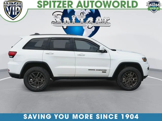 Used 2016 White Jeep Laredo image 10