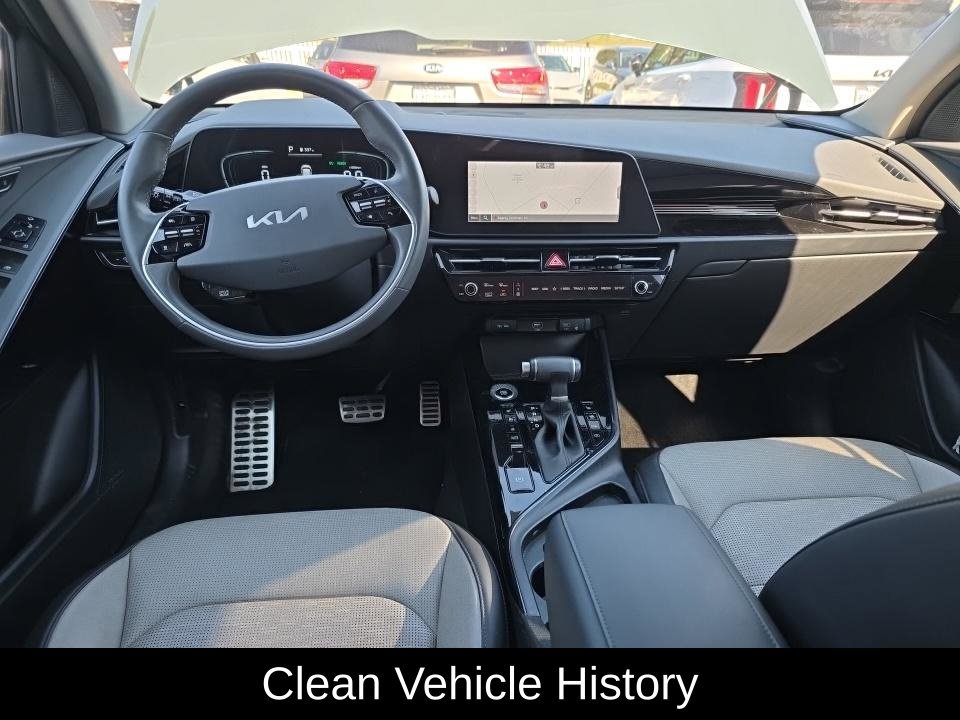 Used 2024 Green Kia SX Touring image 3