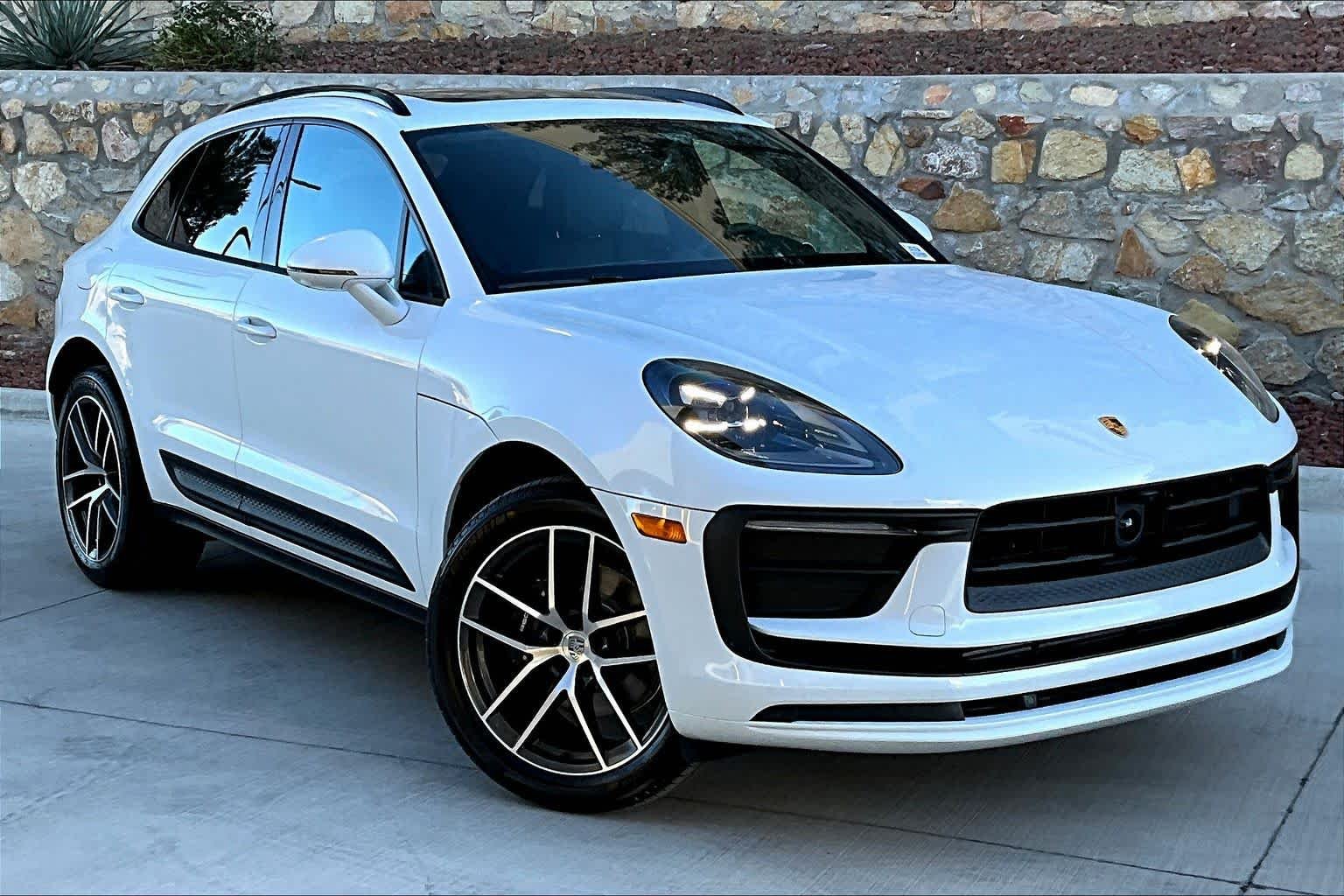 2026 Porsche Macan - Photo 9