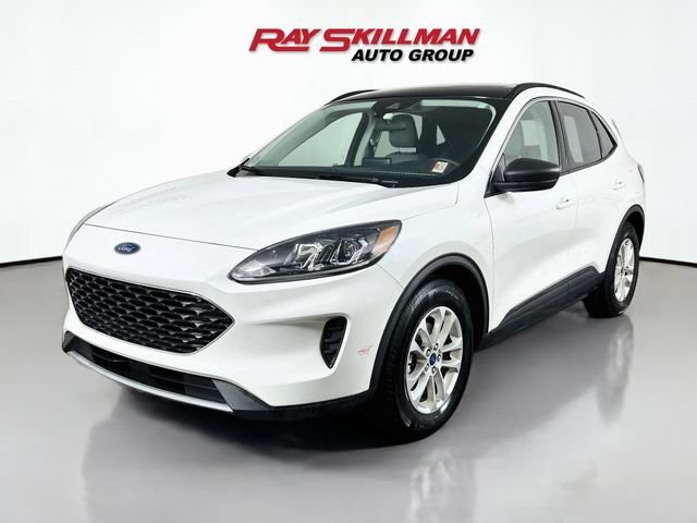 Used 2022 White Ford SE image 3