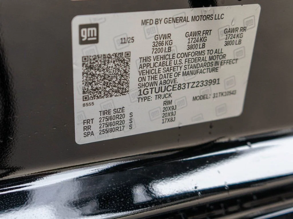 New 2026 Onyx Black GMC Elevation image 33