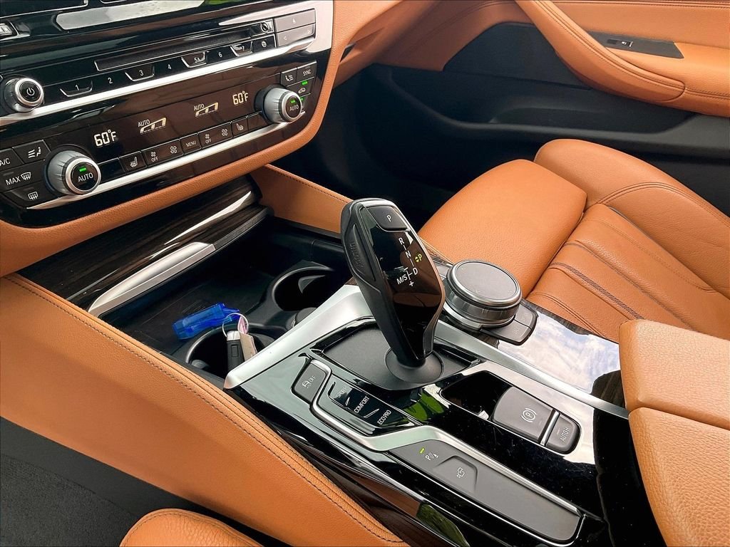Used 2019 Alpine White BMW 540i xDrive image 19