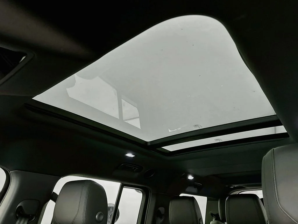Used 2024 Black Land Rover S image 22