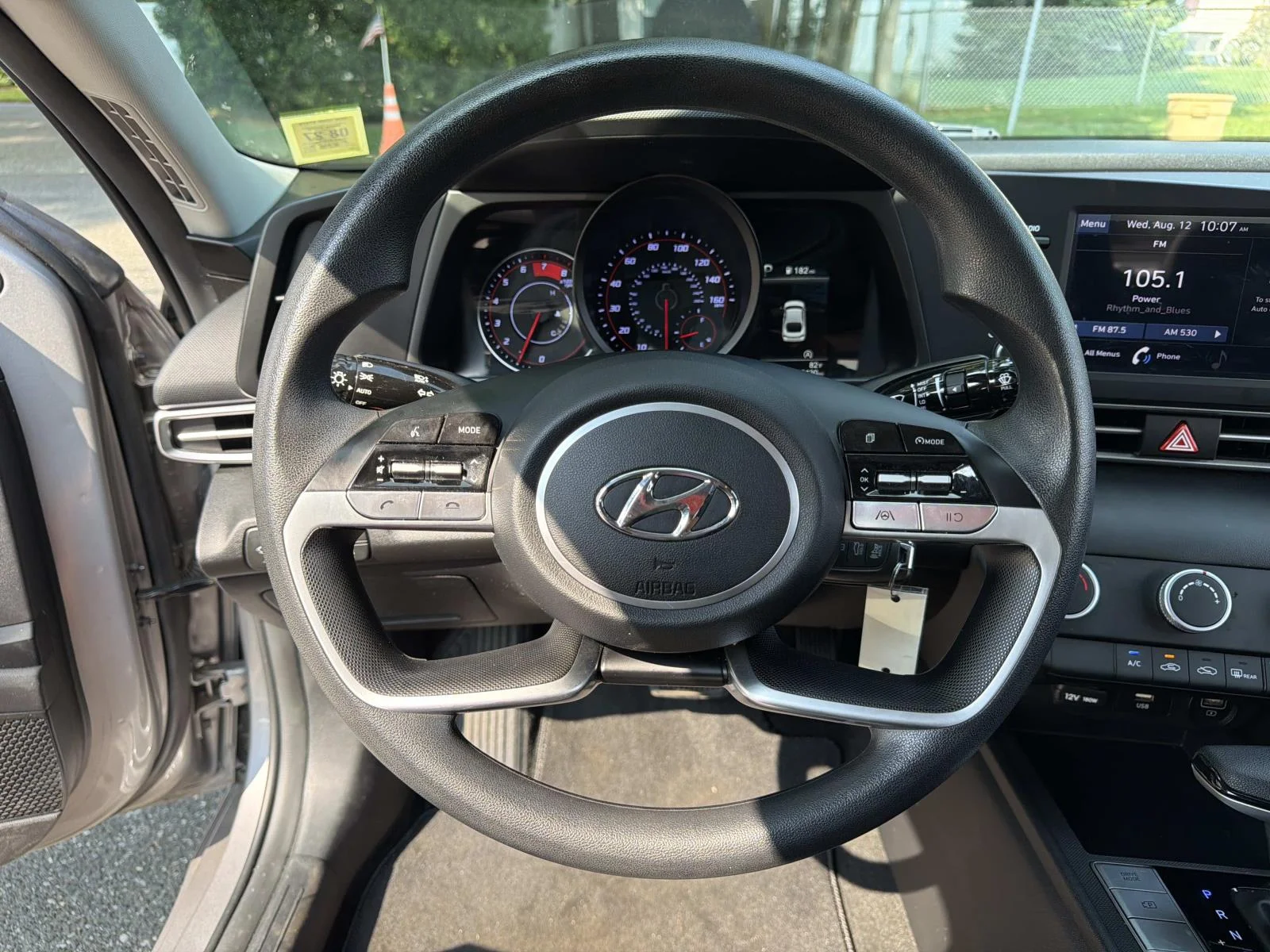 Used 2023 Silver Hyundai SE image 18