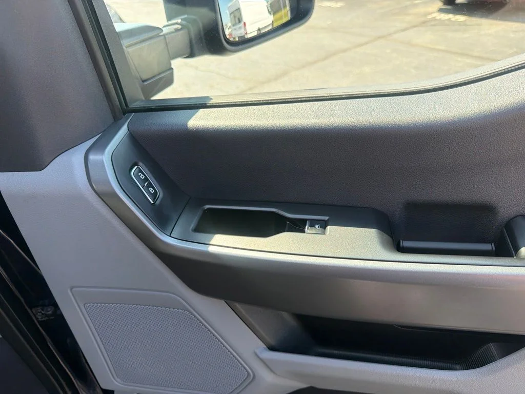 Certified Used 2025 Blue Metallic Ford XLT image 40
