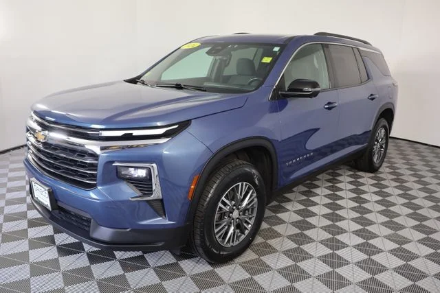 Used 2024 Blue Chevrolet LT image 4