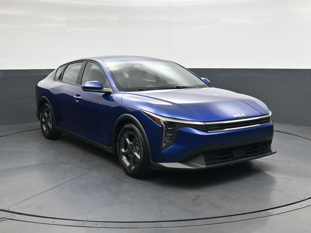 Used 2025 Deep Sea Blue Kia LXS image 2