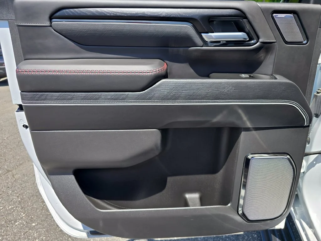 New 2026 White GMC AT4X image 38