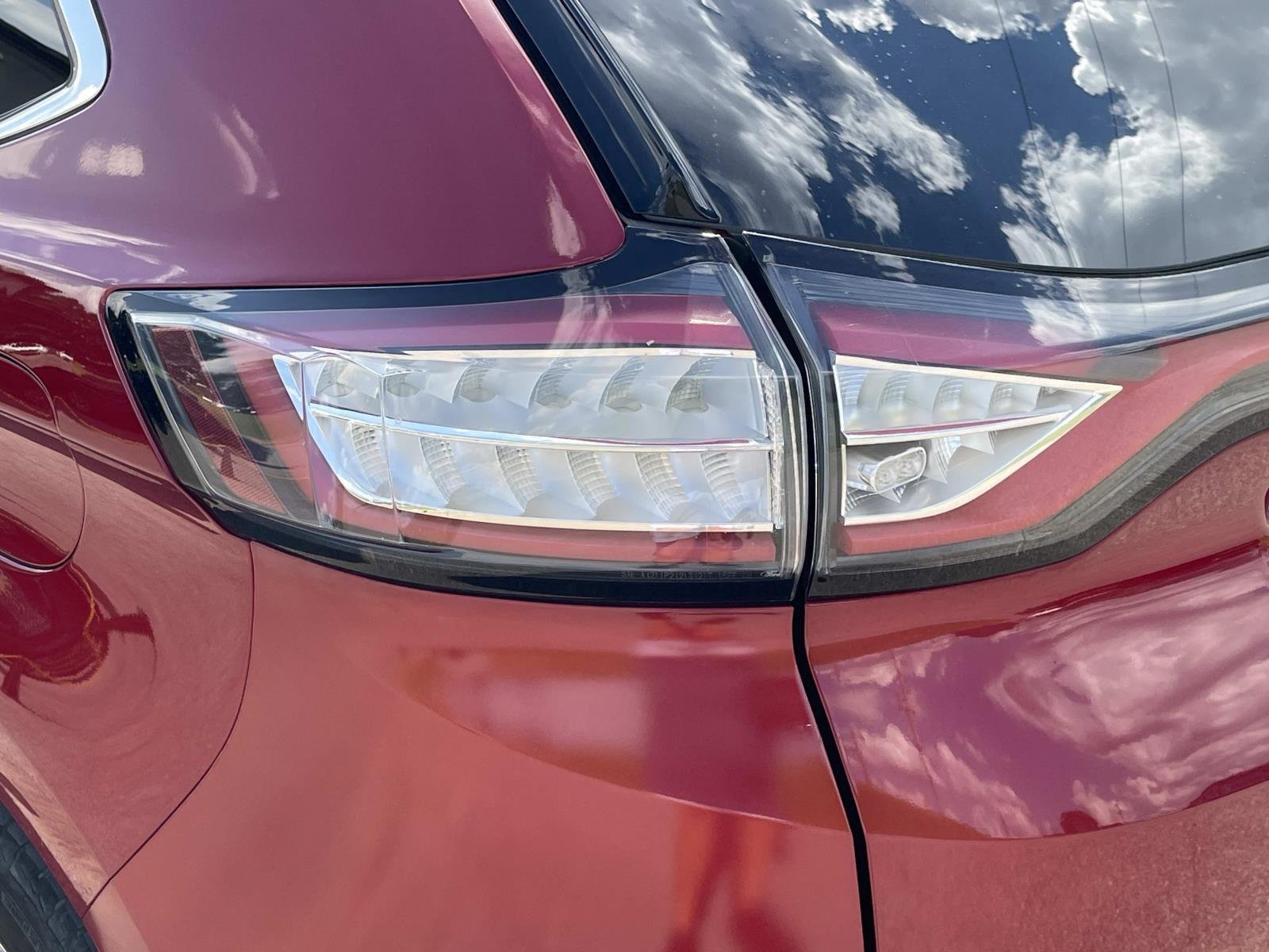 Used 2015 Ruby Red Metallic Tinted Clearcoat Ford SEL image 10