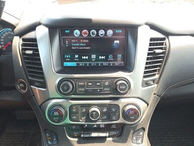 Used 2017 Silver Ice Metallic Chevrolet Premier image 20