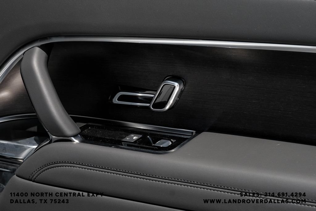New 2026 Fuji White Land Rover SE image 52