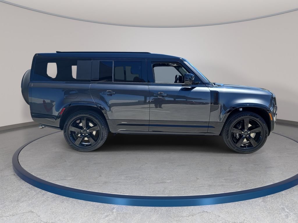 New 2026 Carpathian Grey Land Rover V8 image 4
