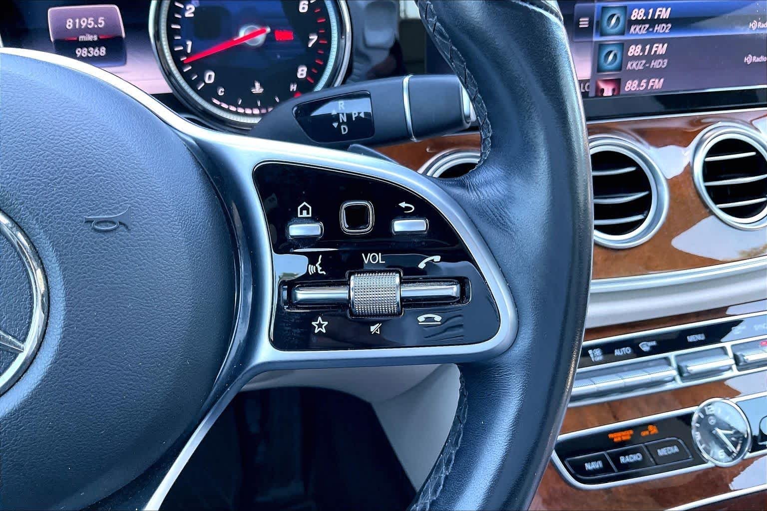 Used 2019 Polar White Mercedes-Benz E 450 image 24