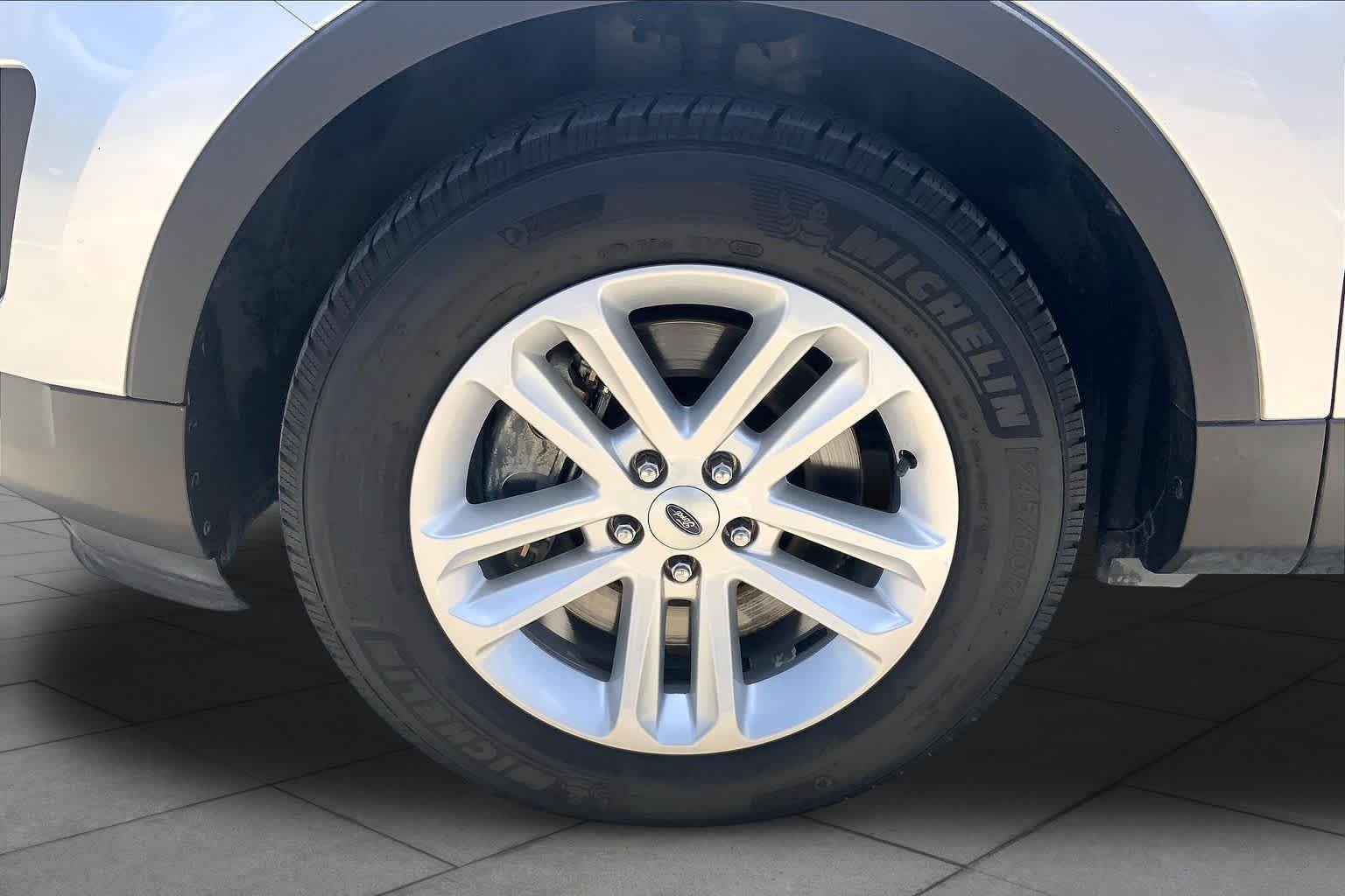Used 2016 Ingot Silver Ford XLT image 11