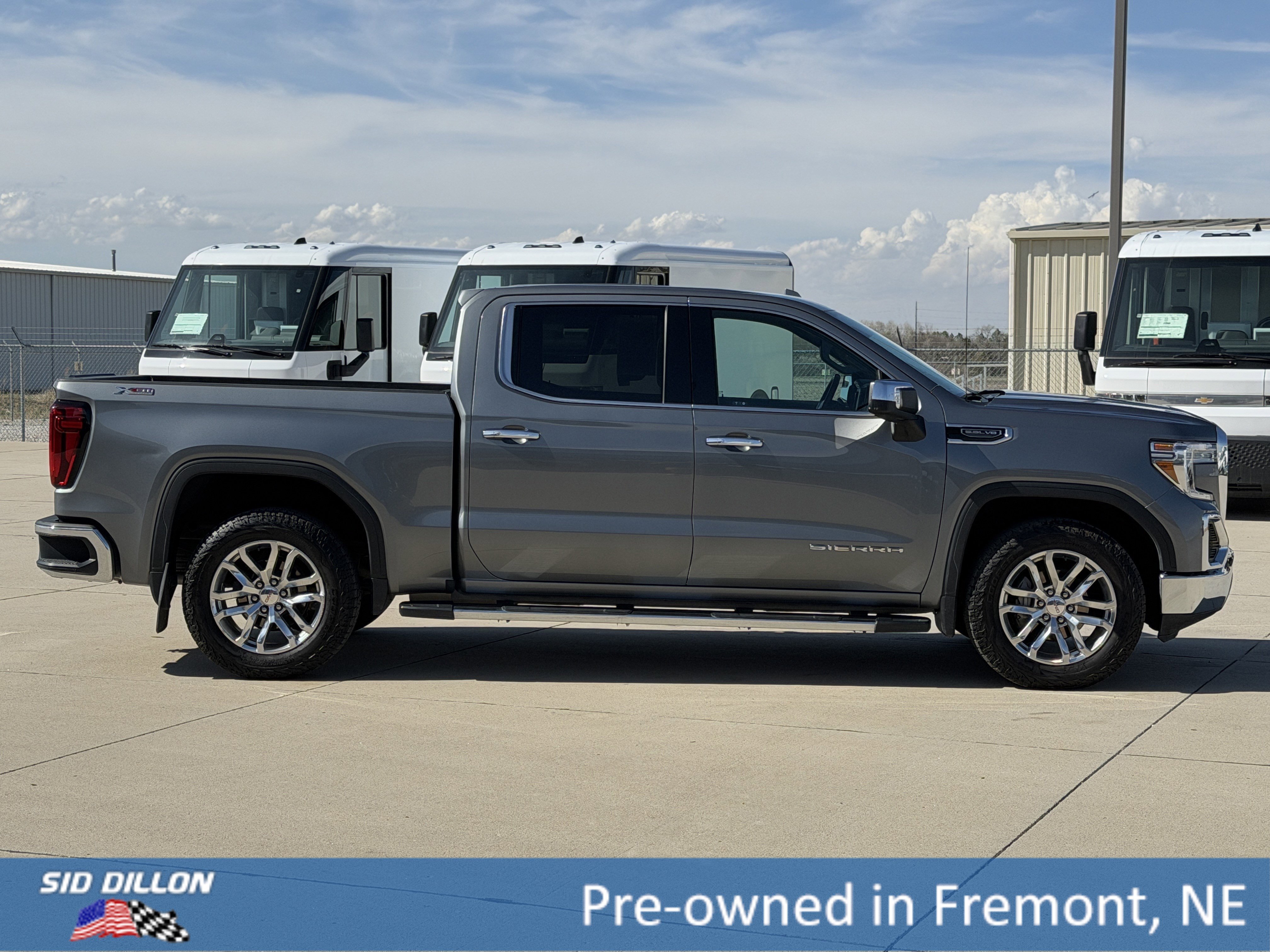 2021 GMC Sierra 1500 SLT - Photo 3