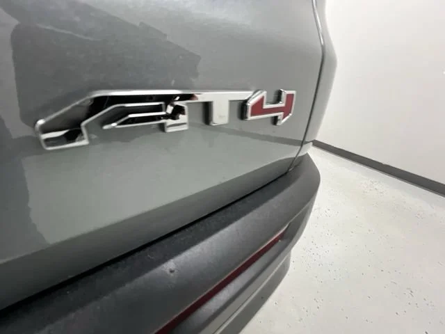 2026 GMC Acadia AT4 - Photo 33